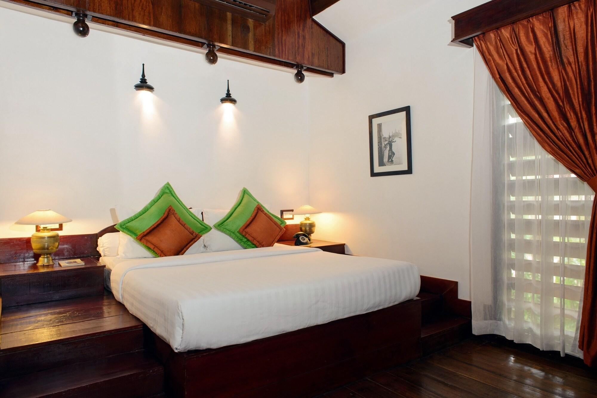 Angkor Village Hotel Siem Reap Eksteriør billede A room at the hotel