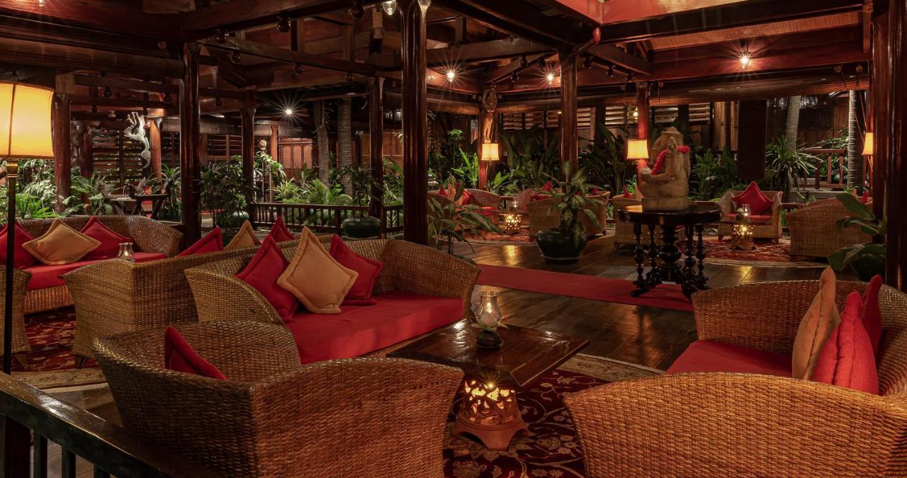 Angkor Village Hotel Siem Reap Eksteriør billede The lobby of the Taj Bengal