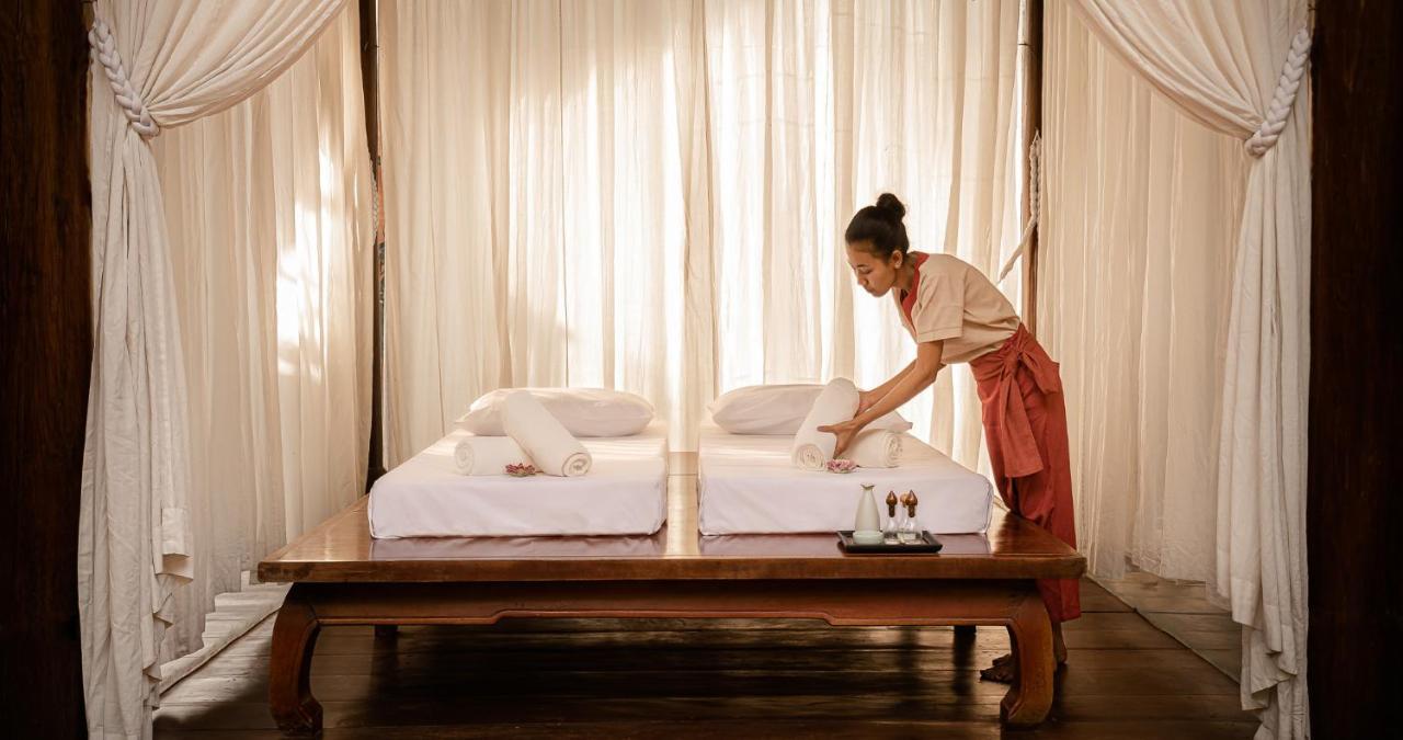 Angkor Village Hotel Siem Reap Eksteriør billede Thai massage