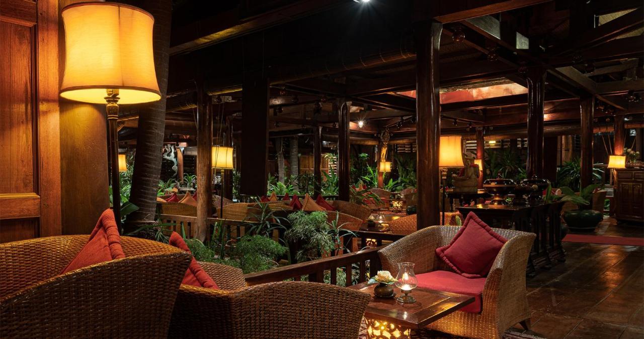 Angkor Village Hotel Siem Reap Eksteriør billede The interior of the restaurant