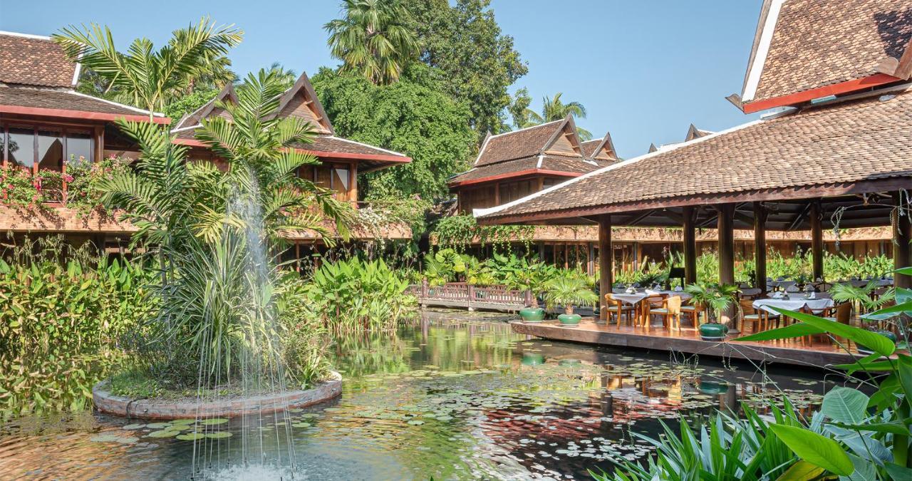 Angkor Village Hotel Siem Reap Eksteriør billede The Royal Thai Pool