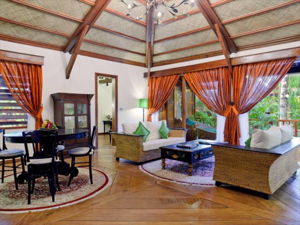 Angkor Village Hotel Siem Reap Eksteriør billede The interior of a villa at the resort